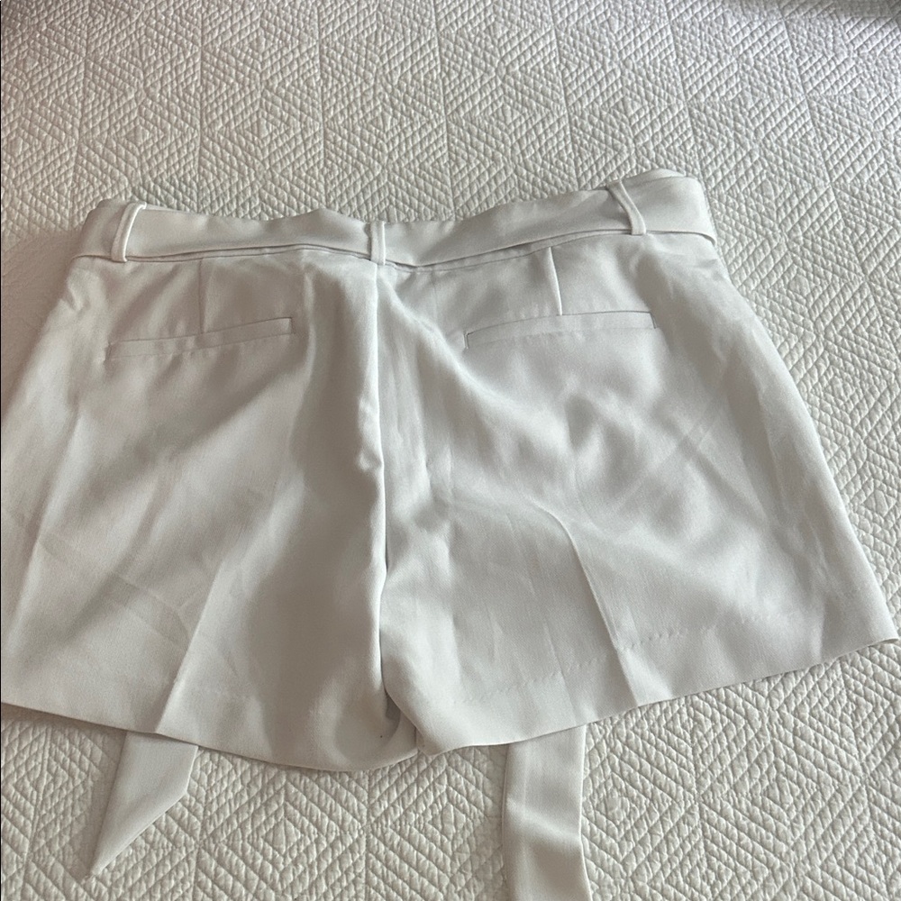 NWT Banana Republic High Waist white Shorts. Size 12